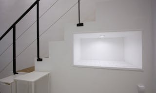 Chic Pop Up Boutique on rue de Turenne - Image 5