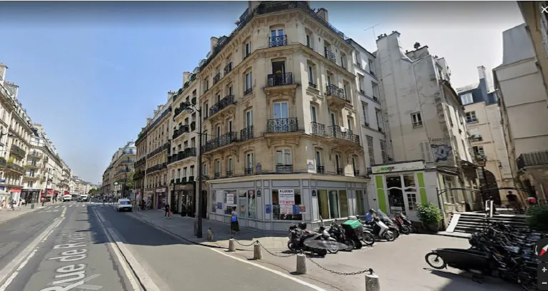Corner Boutique in Rivoli - Image 0