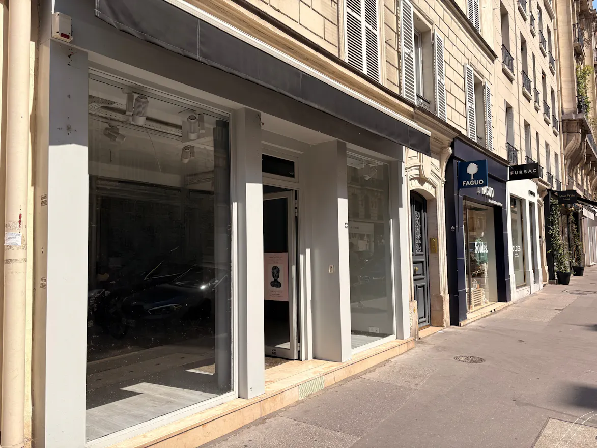 pop-up store rue de Courcelles, Paris 17e - Image 0