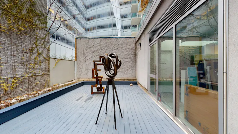 Street Level Chelsea Gallery with Outdoor Terrace - Image 2