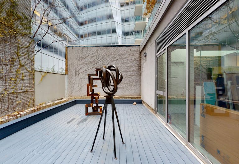 Street Level Chelsea Gallery with Outdoor Terrace - Image 2