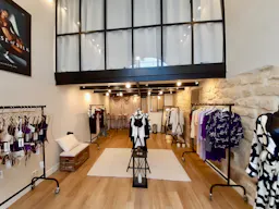 Gallery Atelier Showroom & Boutique • Pretty Chic Versatile Design • Rue Meslay - Haut Marais - Image 6