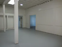 Ground Floor and Window Panel Advertising Space - prime retail pop-up space - Image 9