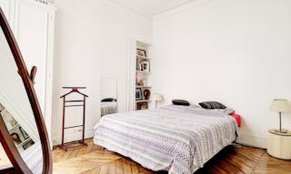 Loft Space in the 1st Arrondissement - Image 1