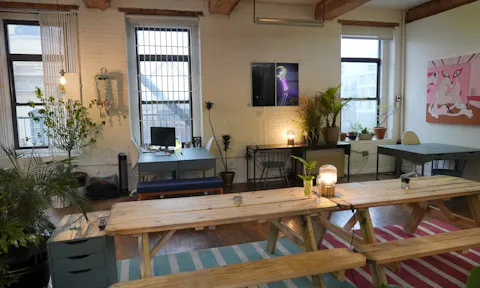 Cozy Williamsburg Event Space & Photo Studio - Image 0