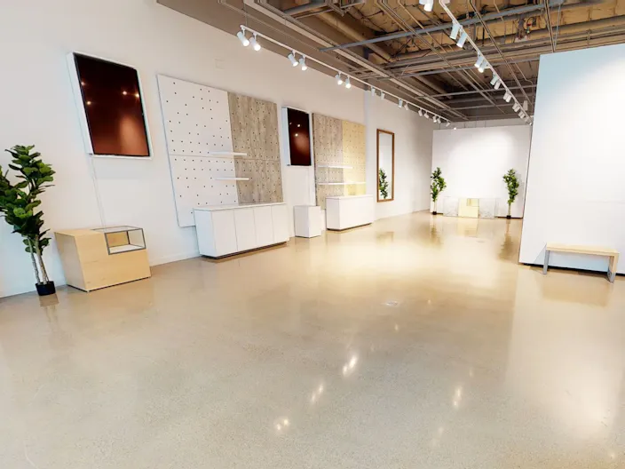 Nice and Bright Pop Up Retail Space - Image 0