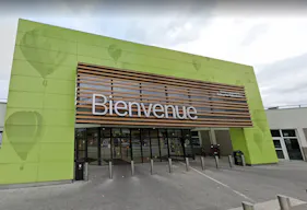 Kiosque de 20m² à louer au sein du centre commercial Carrefour d'Aulnoy-Lez-Valenciennes - Image 0