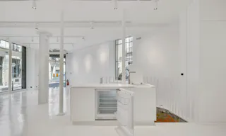 Beautiful space in Le Marais - Image 9