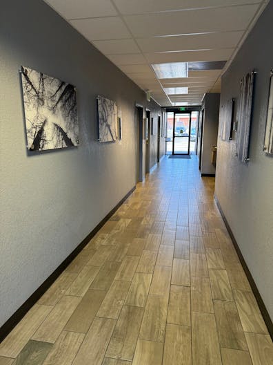 Rooms for Rent - perfect for stylists, tattoo artist, Counselors, Lash artists, massage therapists - Image 1