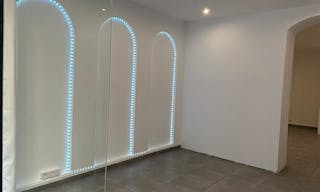 Boutique éphémère – Rue de Lévis, quartier ultra commerçant - Image 2