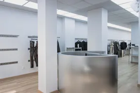 Élégant Showroom à Paris - Image 7