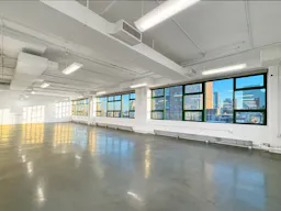 Sun-Drenched, Sleek Industrial Space in DUMBO - Image 7