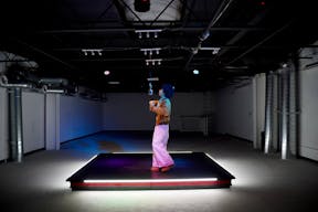 2 floor Big white open space with lights - Image 1