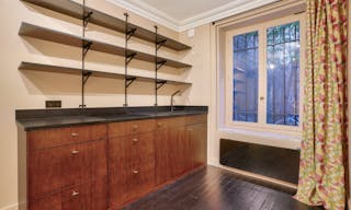 Pop-Up Boutique - Image 6