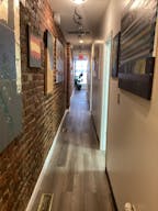 Stylish Art Gallery & Creative Rental Space - Image 4