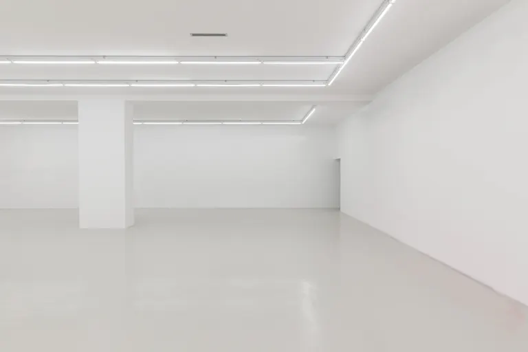 Whitecube Showroom - Image 4