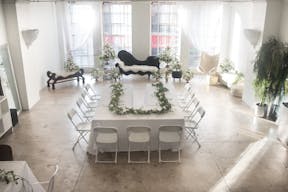 DTLA Grand Loft with High Ceilings - Image 1