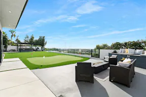 Super Mansion with Los Angeles 360 Views - Image 24