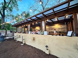 Swoop House in East Austin - Image 6