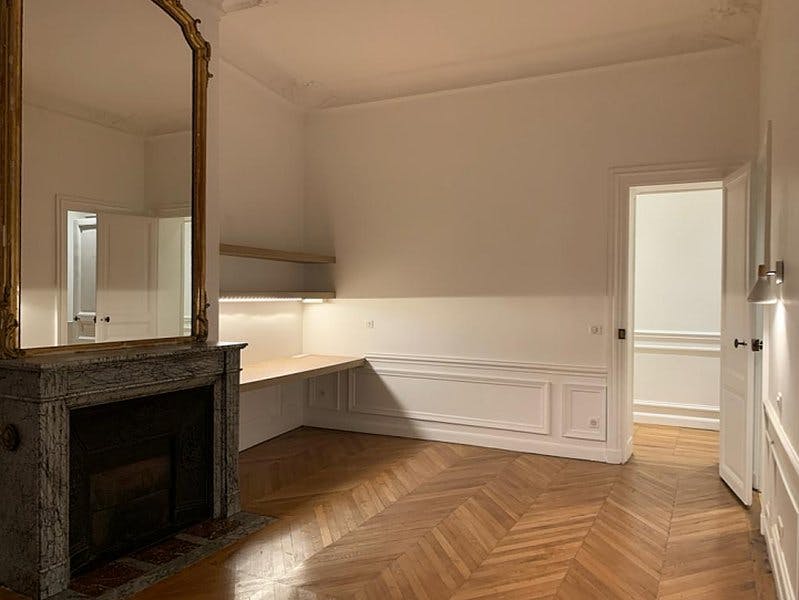 200 sqm Unique Showroom on Rue Boissière, Paris 75116