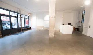 Grande galerie pour exposition ou pop-up dans le quartier Saint-Maur/Voltaire - Image 12