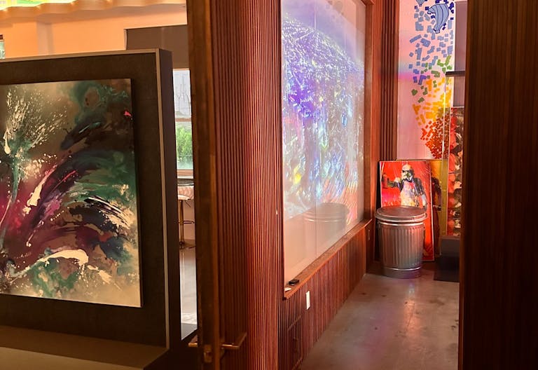 Luxury Art Gallery - Image 4