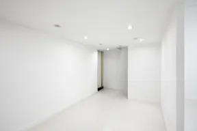Espace white cube sur rue en plein Marseille - Image 7