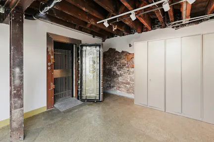 Unique downtown San Francisco full size basement space - Image 0
