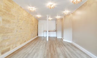 Boutique For Rent Rue Saint-Honor� - Ideal Pop-Up Store / Art Exhibition - Image 4