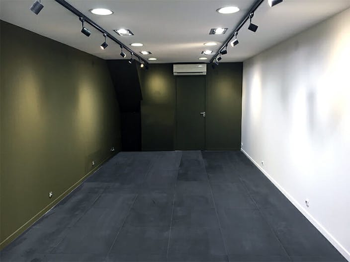 Boutique galerie d'art dans le marais - Image 3