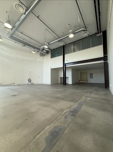Designer LA space with soaring ceilings and bright indoor‑outdoor feel - Image 3