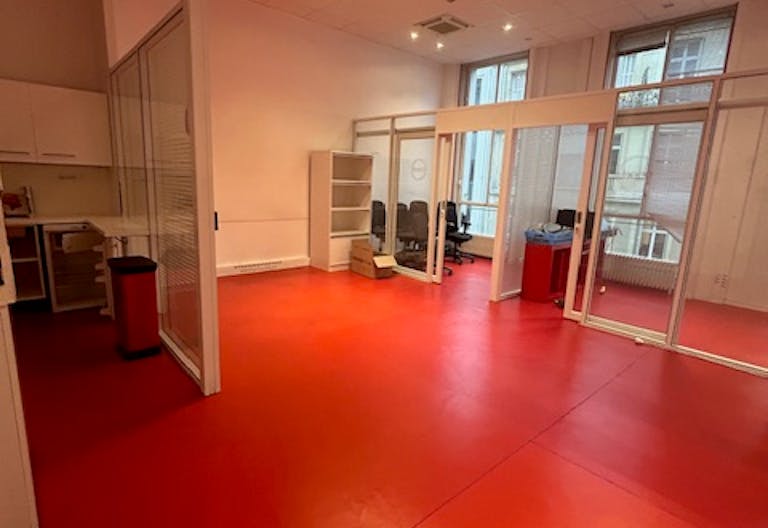 salle de conferance et bureaux ouverts - Image 4