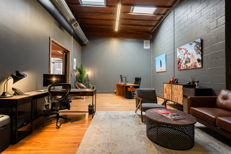 Beautiful VIP Executive Meeting Room - Silver Lake, Los Angeles close to Echo Park - Image 2