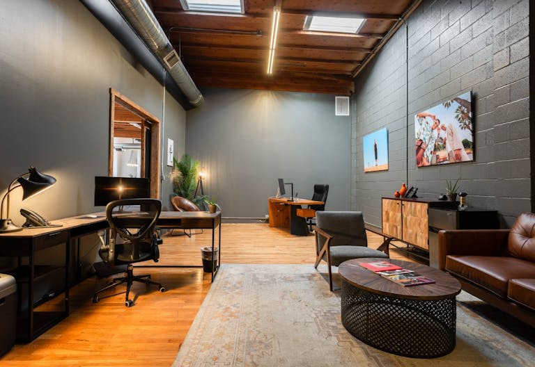 Beautiful VIP Executive Meeting Room - Silver Lake, Los Angeles close to Echo Park - Image 2