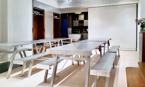 Espace modulable au calme, mobilier aluminium, Paris 10e - Image 0