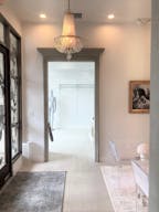 Beverly Hills Fashion Showroom/Retail Shop Space - Image 11