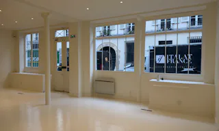 Show Room Marais - Vosges Area - Image 5
