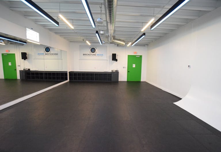Dance Studio in Miami Shores - Image 1