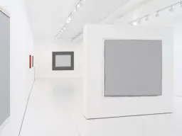 White cube gallery space available for pop-up rentals - Image 2
