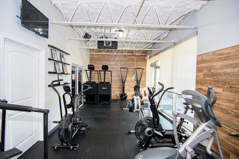 High End, State of The Art Fitness Facility (Gym) in Hot East Fort Lauderdale Location - Image 2