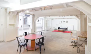 Showroom in Folie-M�ricourt - Image 12
