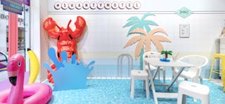 Pop Up Boutique on Rue Ferdinand Duval - Image 4