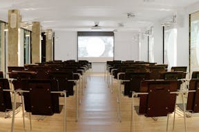 Sublime Space near Place d'Italie - Image 11