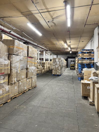 13,000 SQ FT ? PRIME BUSHWICK WAREHOUSE ? HIGH CEILINGS TO LEASE - Image 2