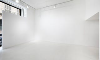 Espace white cube sur rue en plein Marseille - Image 2