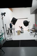 Warehouse Style Cyc Wall Studio - Image 8