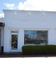 Perfect Retail Space in the Heart of East Hampton - Image 5