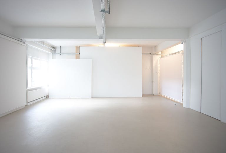 Versatile Oasis in Prenzlauer Berg Winskiez: Pop-Up Haven with LA Vibes, Stunning Indoor Studio, and Private Garden Retreat - Image 1