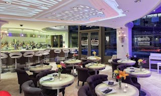 Gorgeous Corner Storefront in Flatiron - Image 0