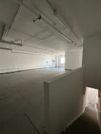 2 floor Big white open space with lights - Image 16
